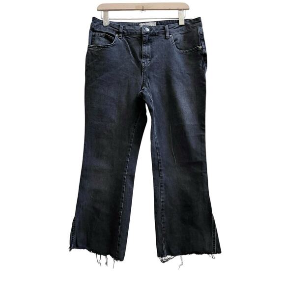 Free People Rita Size 31R Black Wash Raw Hem Flare Crop Jean 25 Inch Inseam - Picture 3 of 12